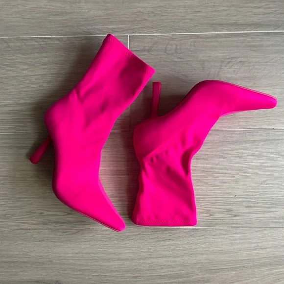 Steve Madden Boot 💖 - Picture 2 of 4